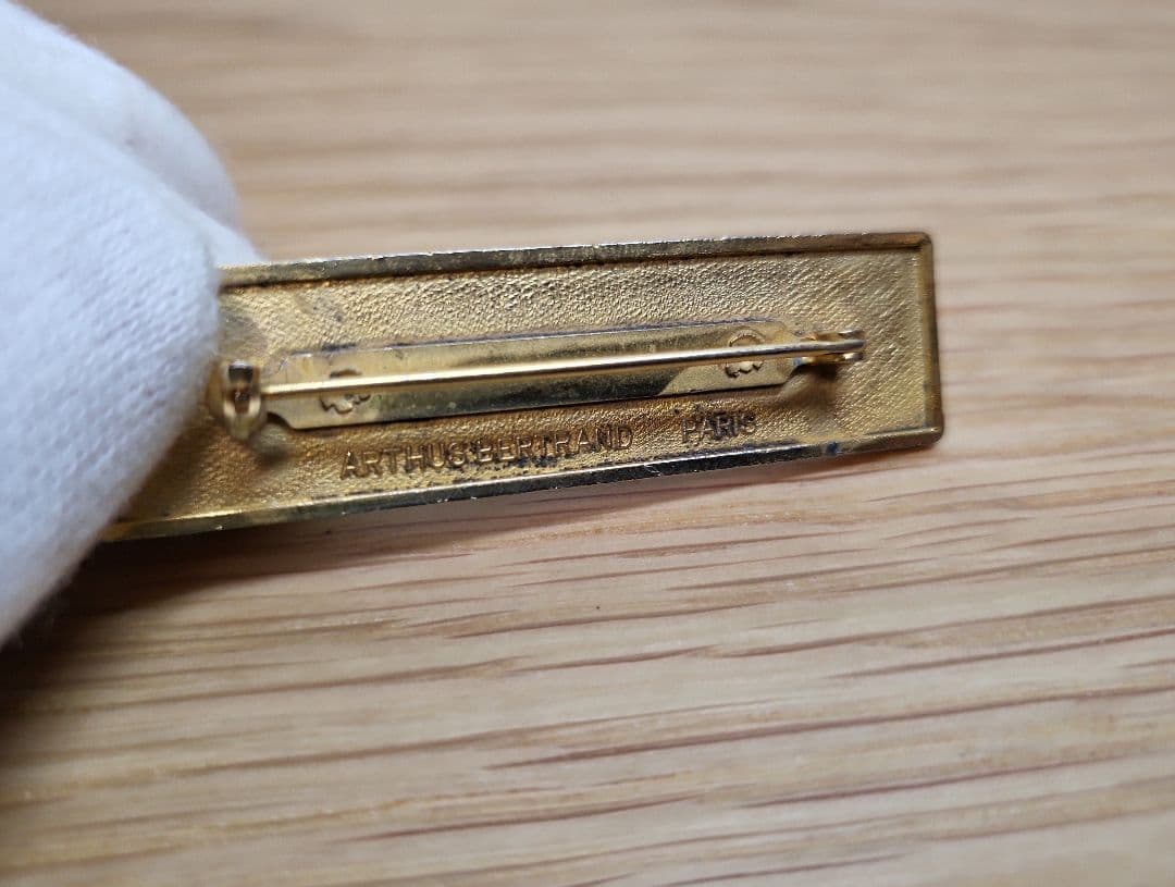 【CHANEL】シャネル ブローチ ロゴプレート ブラック/ゴールド メタル素材