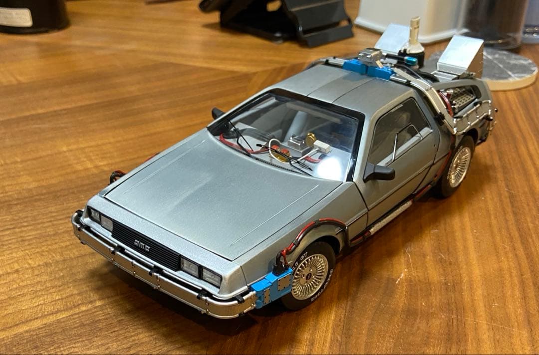 デロリアン　フィギュア　金属製　即発送