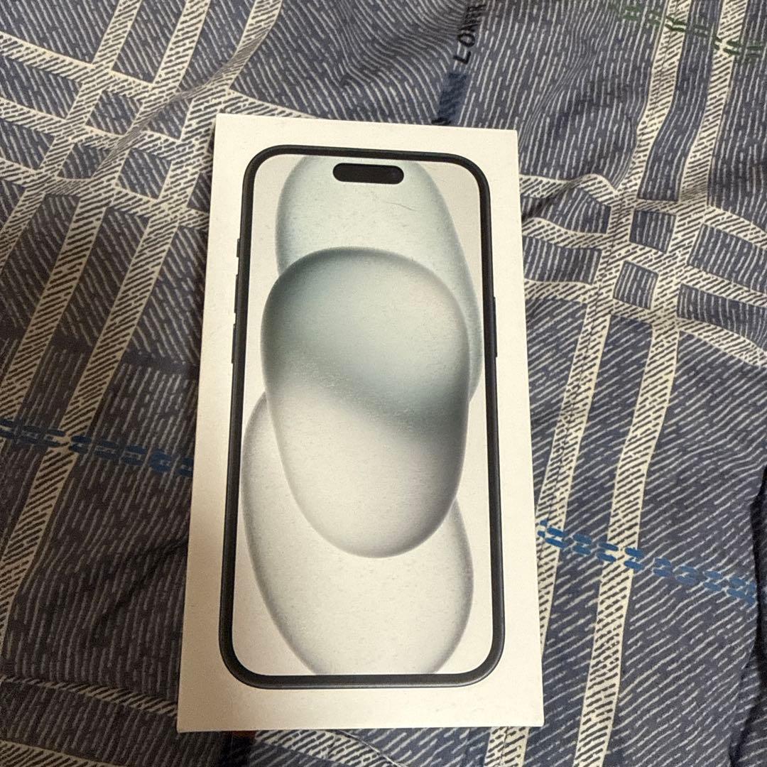 Apple iPhone 15 128GB バッテリー85% Simフリー