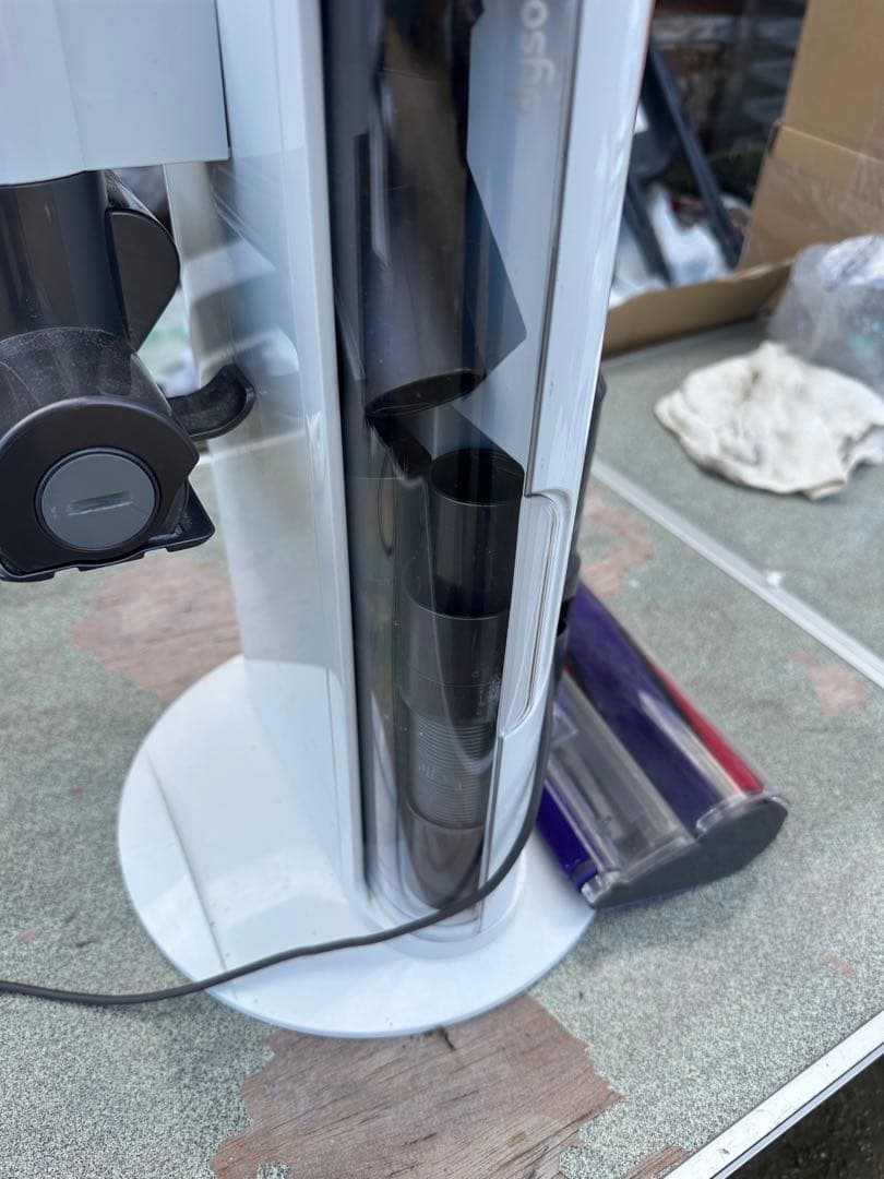 Dyson サイクロン掃除機！ダイソンＶ１０フルセット！スティッククリーナー