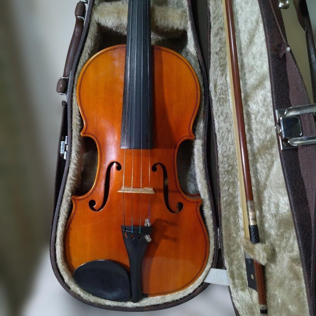 ♥スズキバイオリン4/4♥品番200♥製造年2000年♥弓、ケ―ス、松脂付き