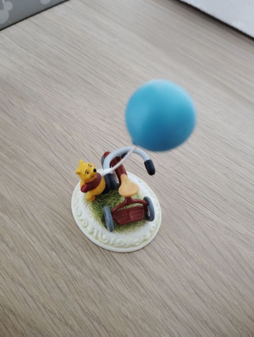 くまのプーさん 自転車 フィギュア 風船付き　オルショウスキー