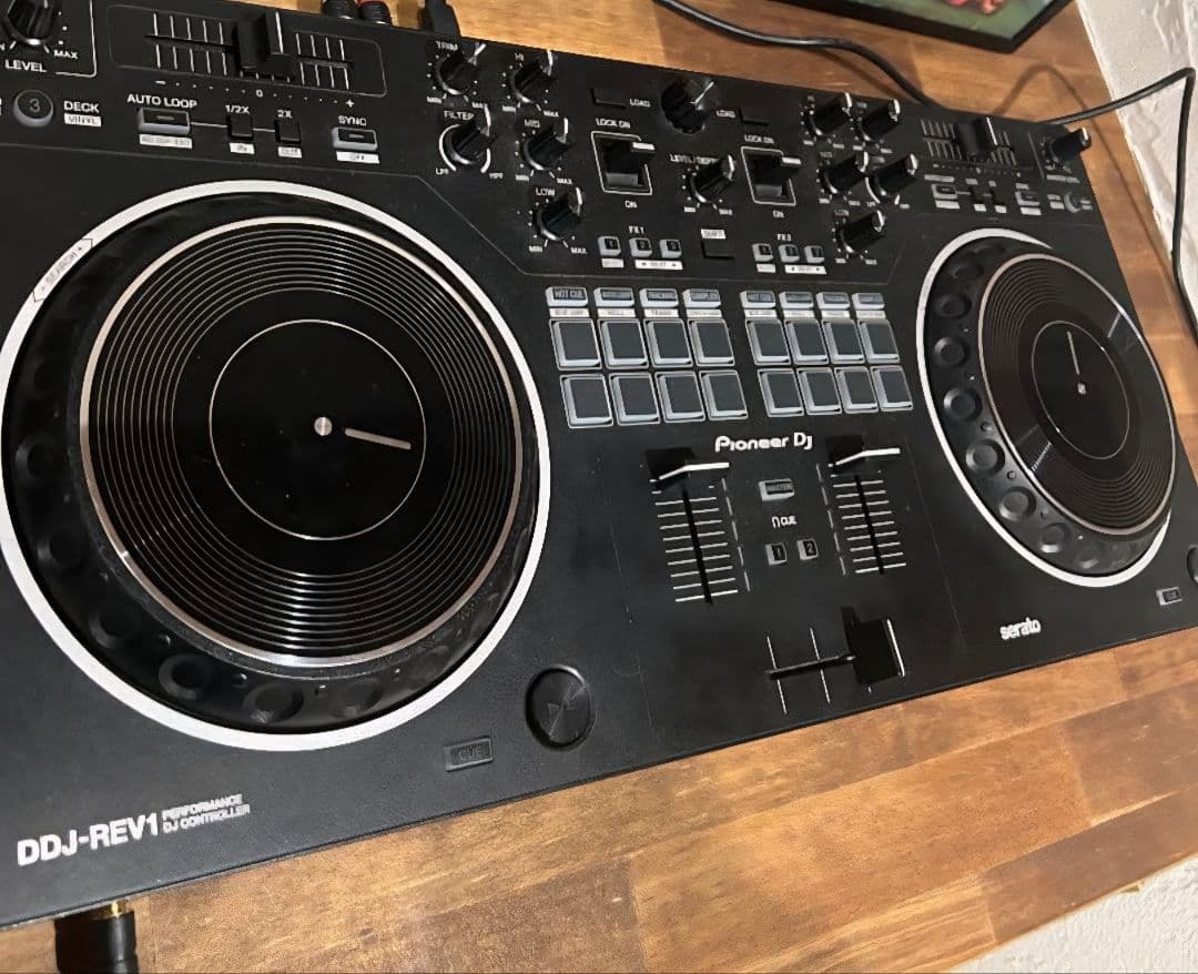 Pioneer DDJ REV1 DJコントローラー