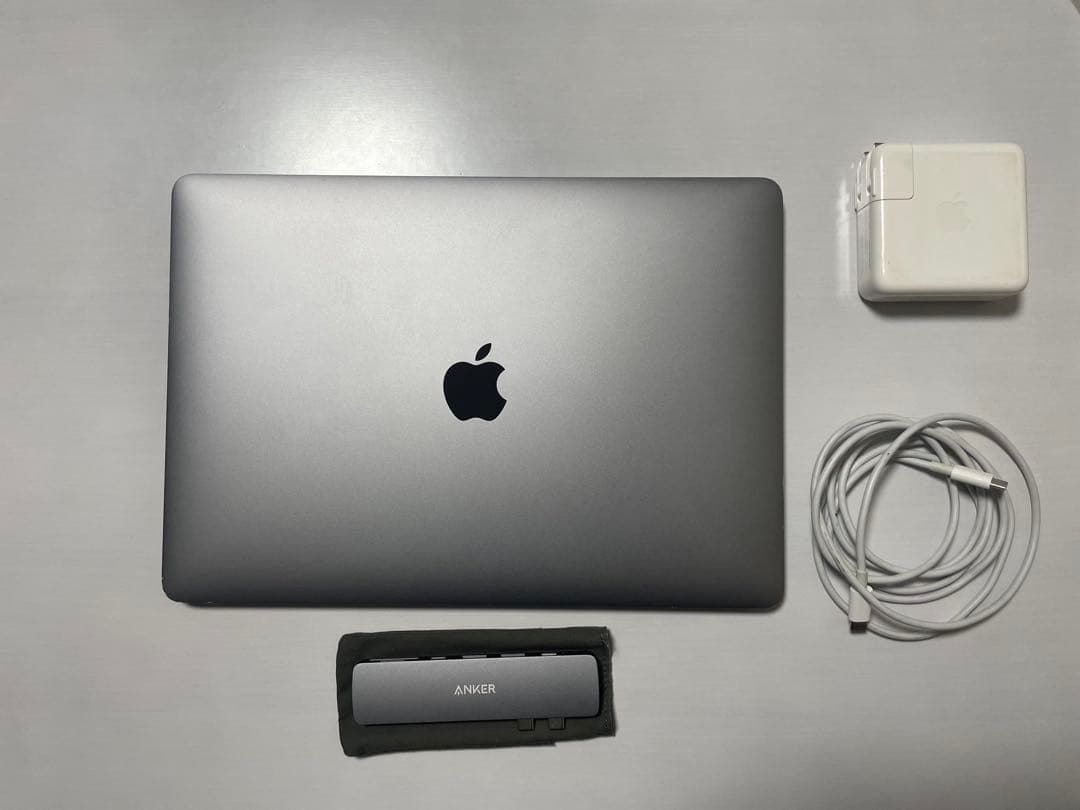 MacBookPro 2016 /13インチ/Core i5/8GB ハブ付き