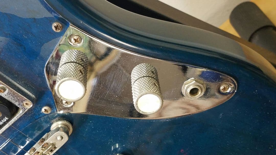 Bacchus SURF HANDMADE ジャガーシェイプ エレキギター