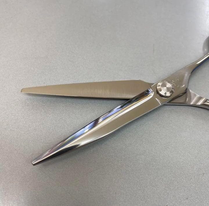 6インチシ剣刃シザー　豪快に切れるシザー　新品未使用