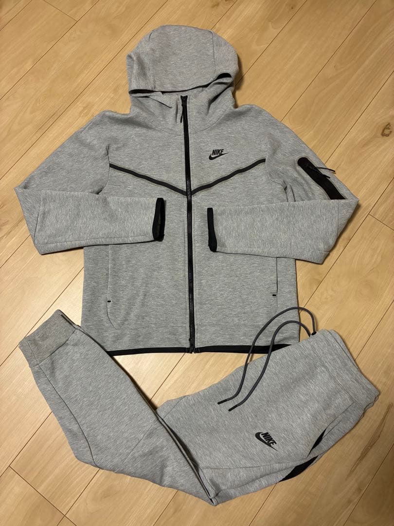 ナイキテックフリース　セットアップ　上下　グレー　サイズS 国内正規品