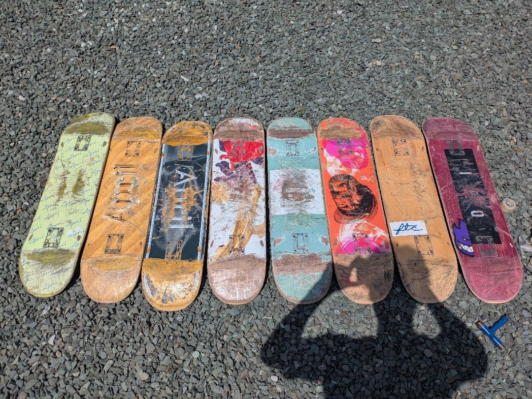 スケートボードデッキ 　廃デッキ　トラック　ウイール