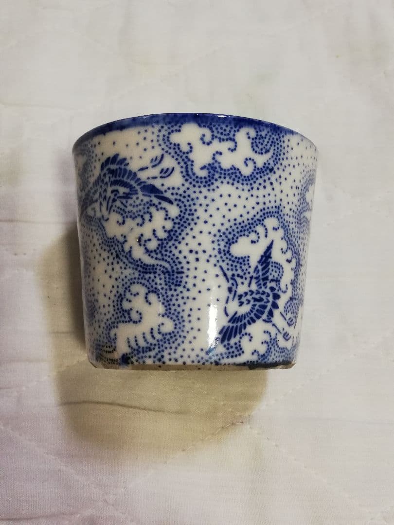 明治初期 雲鶴文猪口 美濃型紙染付け　陶器　ちょこ　骨董