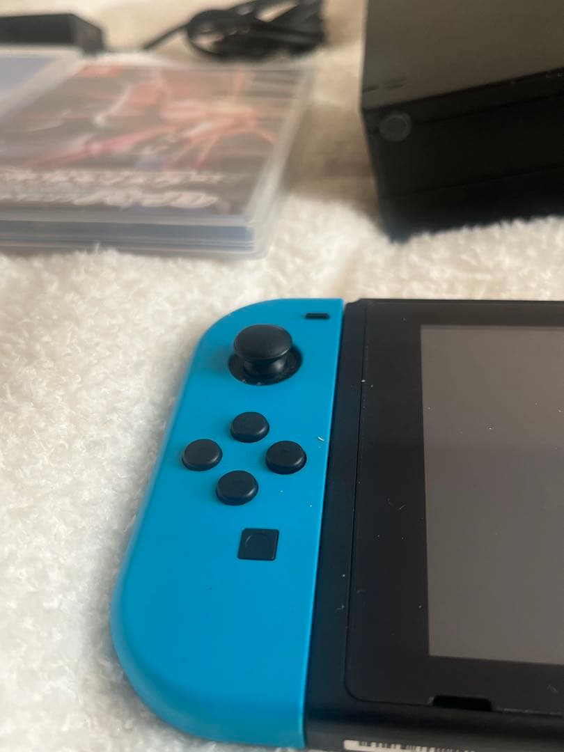 Nintendo Switch 本体 + ソフト4本！