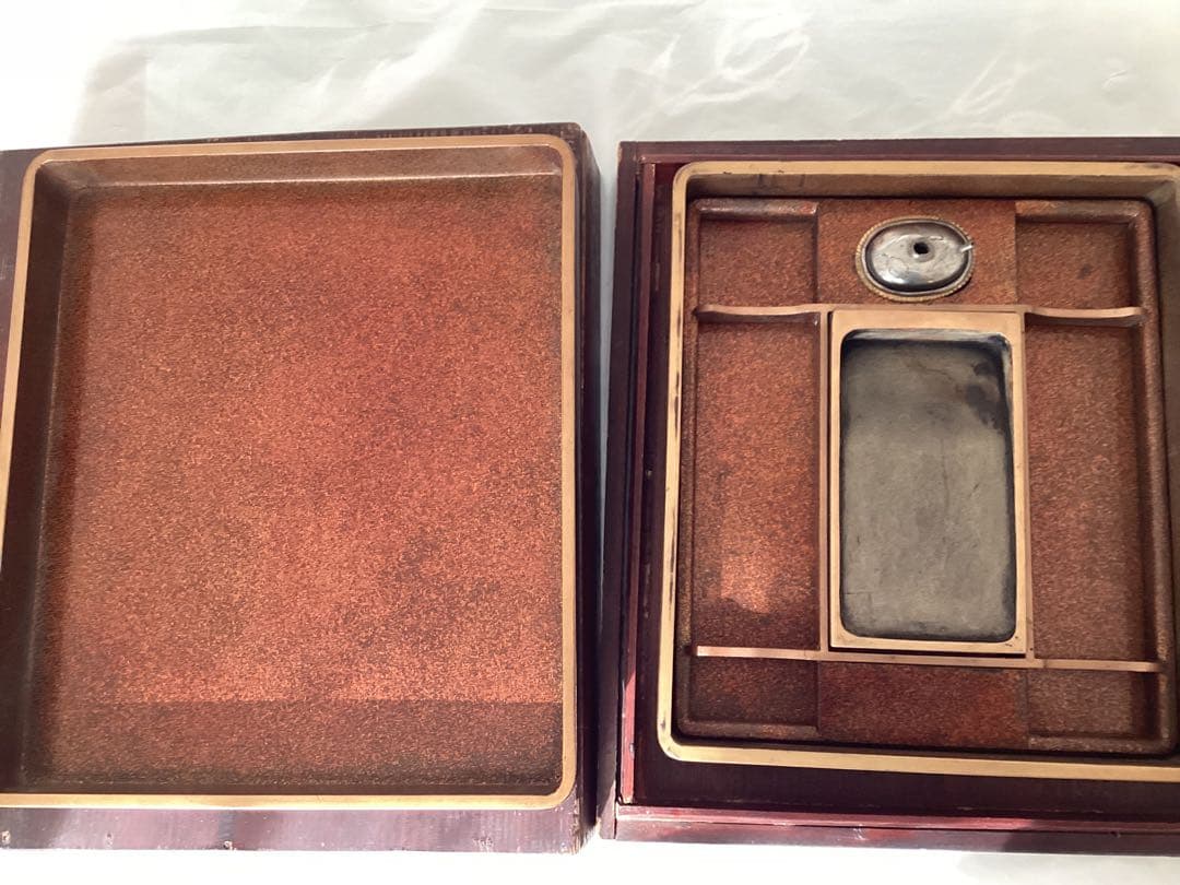 漆塗文箱 五葉松と橘花の金蒔絵　梨子漆塗　硯石・水滴付　硯箱　アンティーク　木箱