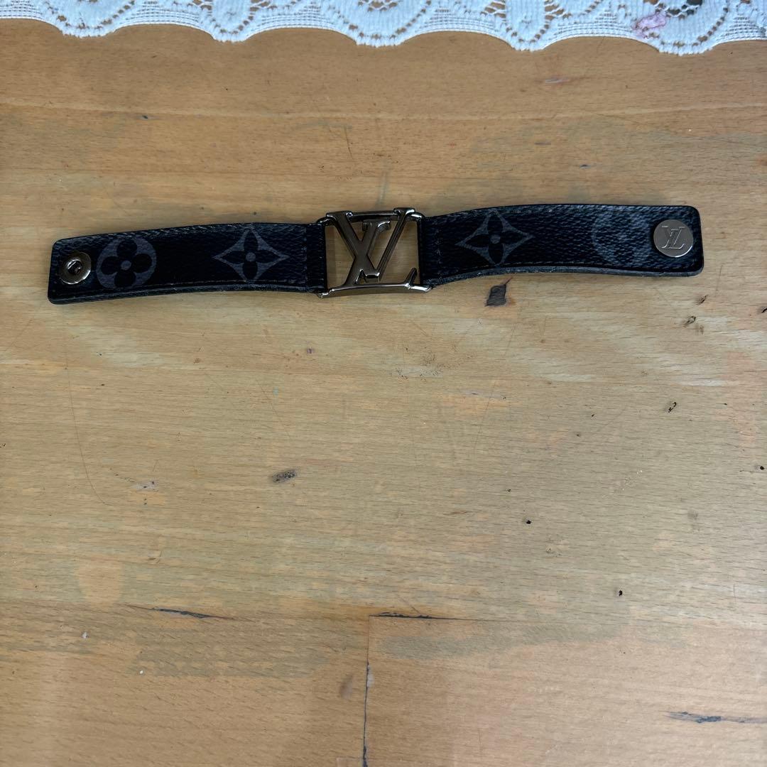 M*)様 ルイ・ヴィトン ブラック レザーバングル