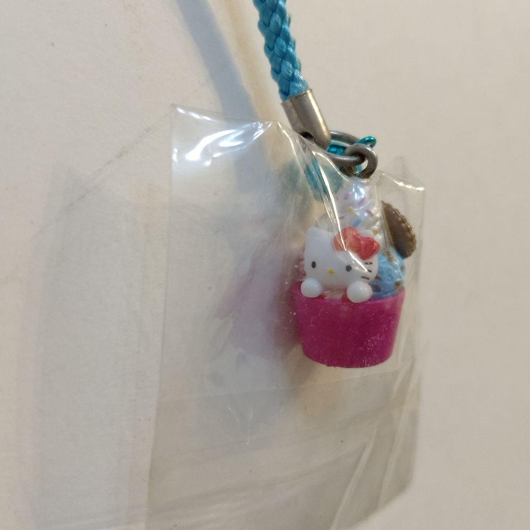 日*0様 【新品】ハローキティ アイスクリームカップ ストラップ