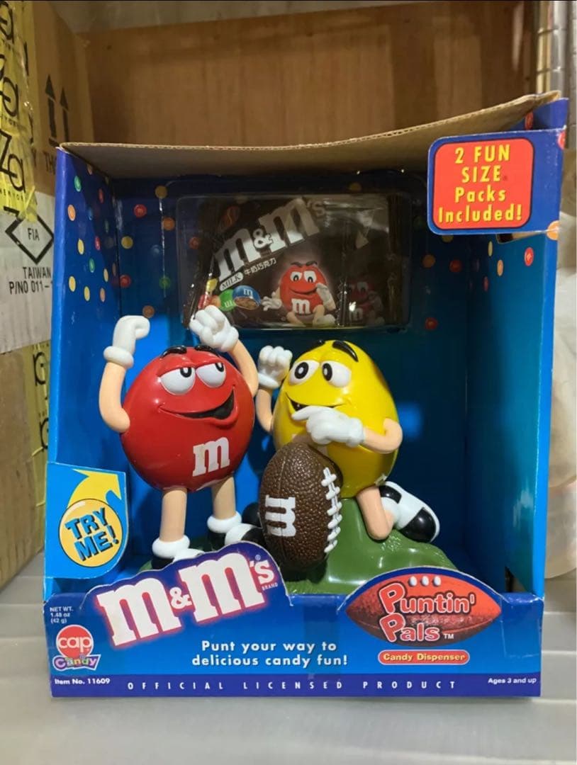 M&M's Puntin' Pals キャンディディスペンサー