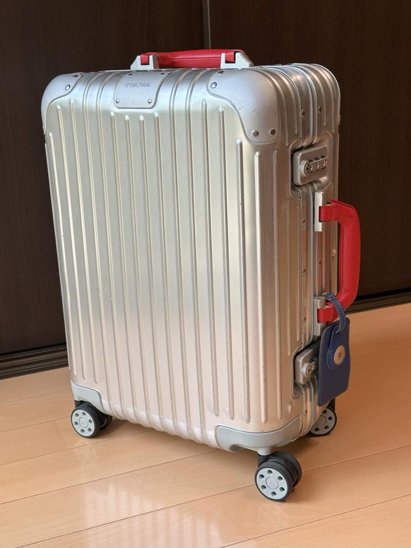 リモワ　ハンドル本革加工　イタリア　アドリアレザー