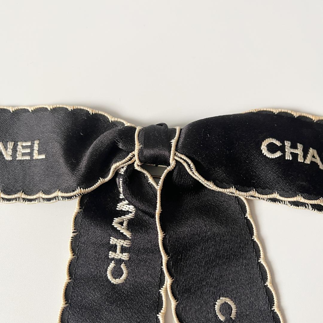 シャネル リボン ブローチ ブラック×ホワイトステッチ コメあり ヴィンテージ