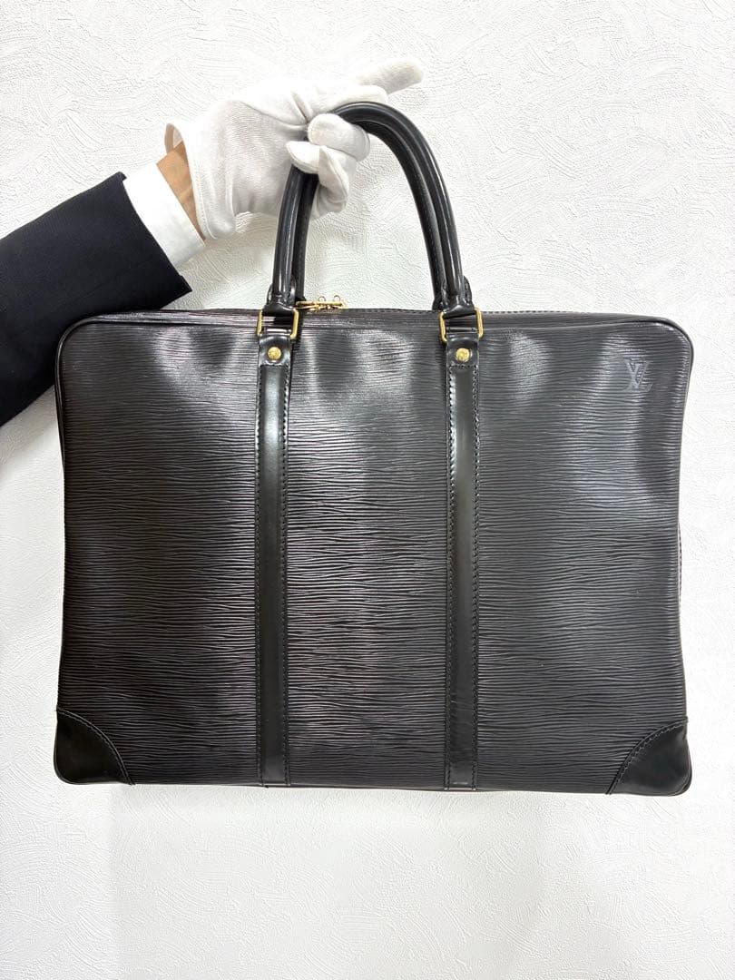 新年特別値下げ　LVルイヴィトン エピセルヴィエットフェルモワール M40321