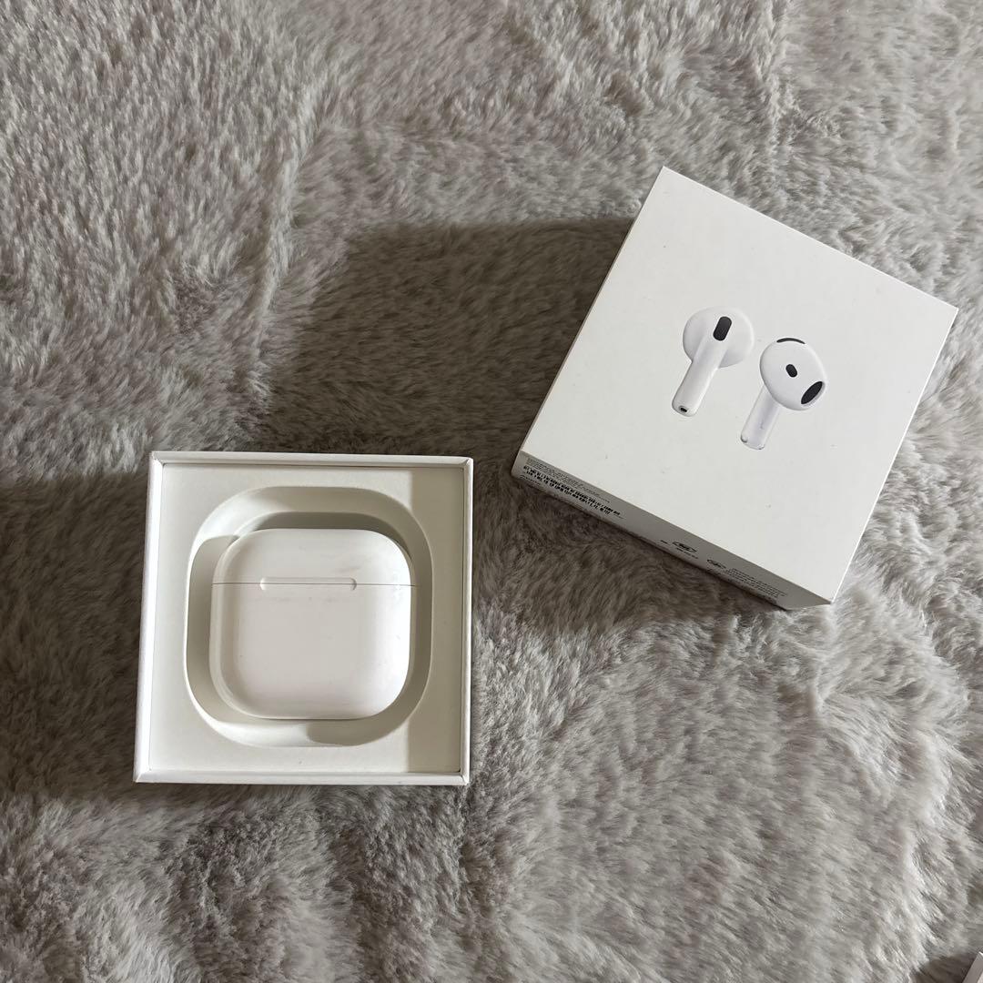 AirPods4 ノイズキャンセリング非搭載 ケース付き
