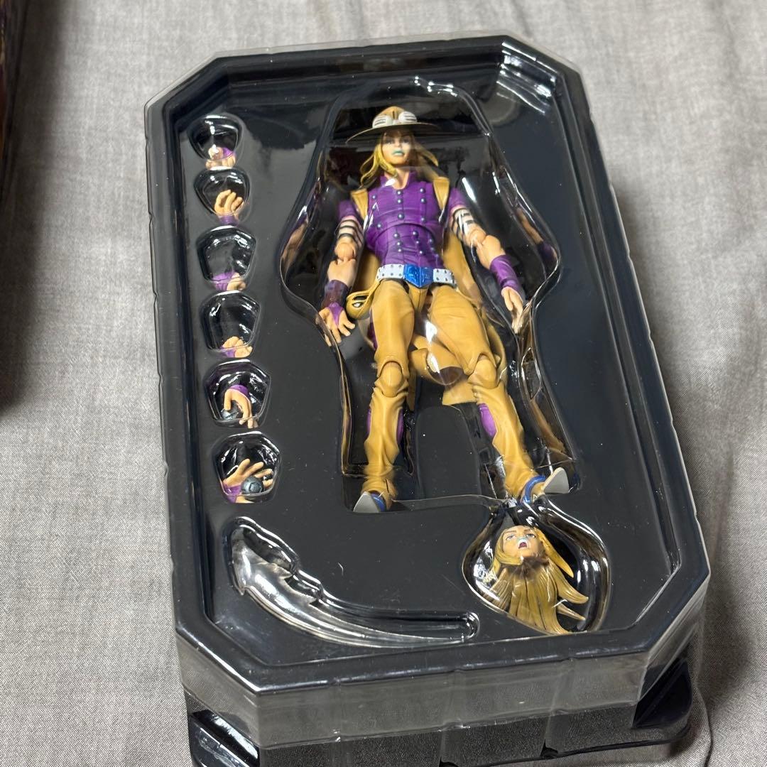 【限定品】超像可動 ジョジョ 第七部 SBR ジャイロ・ツェペリ