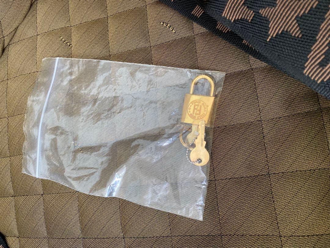 希少 FENDI フェンディ ヴィンテージレザー キャリーバッグ スーツケース