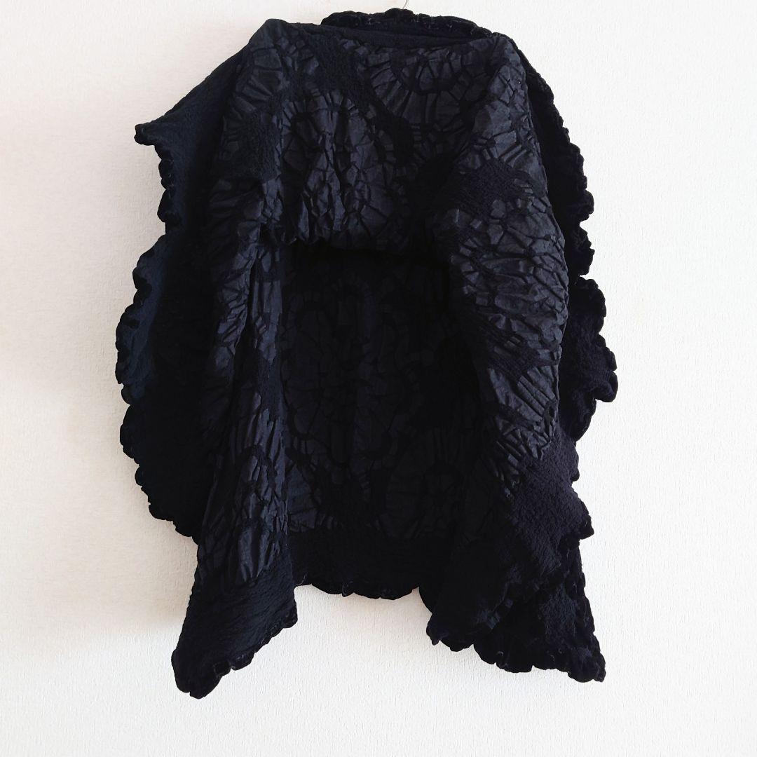o ミー イッセイミヤケ スカート 立体 花柄 アシメ ベロア風 変形 黒