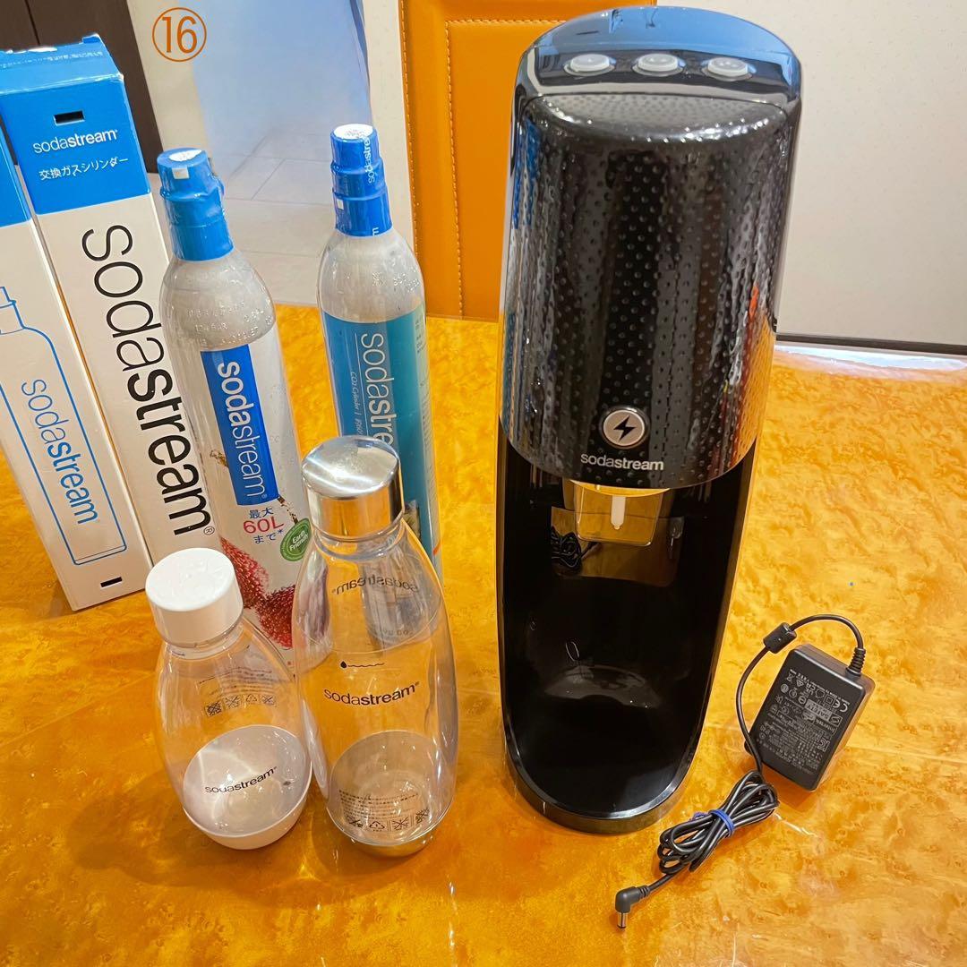 Sodastream One Touch 満タンガスシリンダー2本、ボトル2本