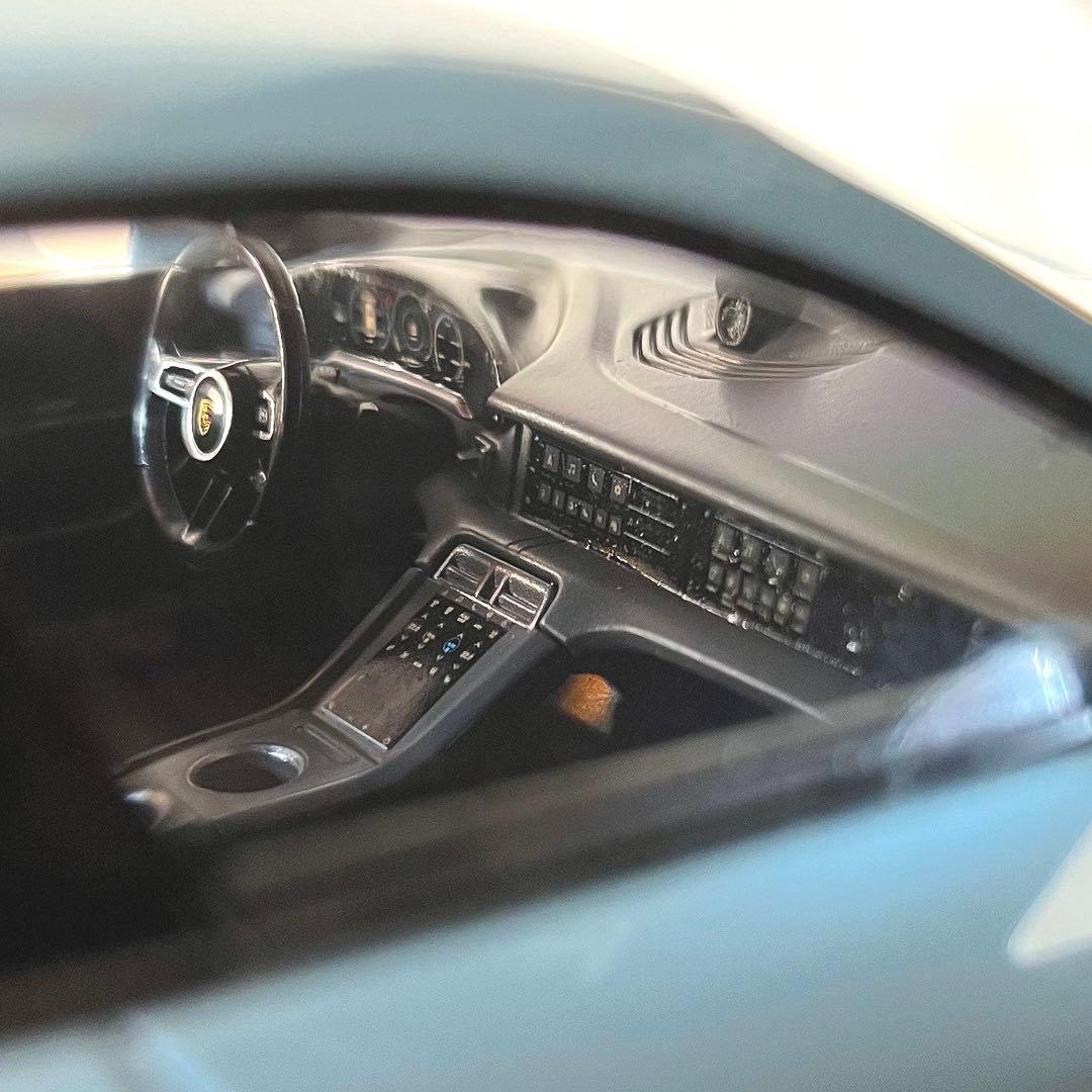 【ミニカー 美品 希少】ミニチャンプス 1/18 ポルシェ タイカン 4S