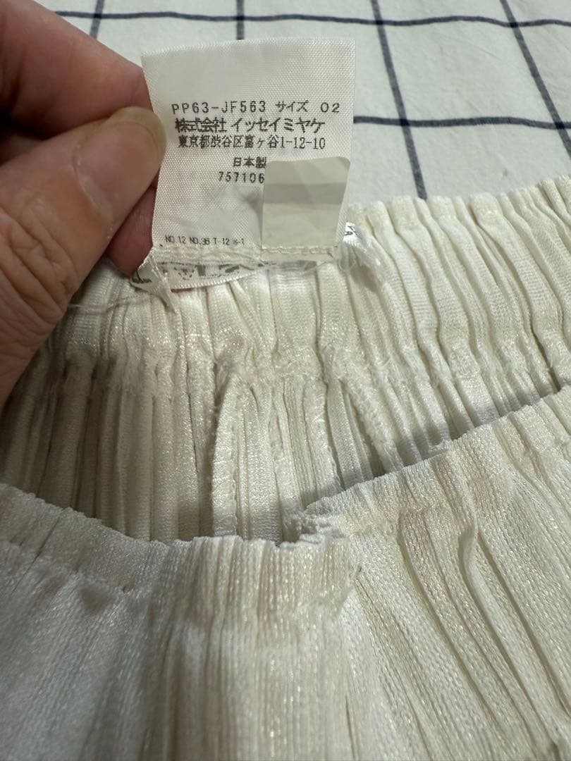プリーツプリーズ　ホワイト プリーツ ガウチョパンツ　サイズ2