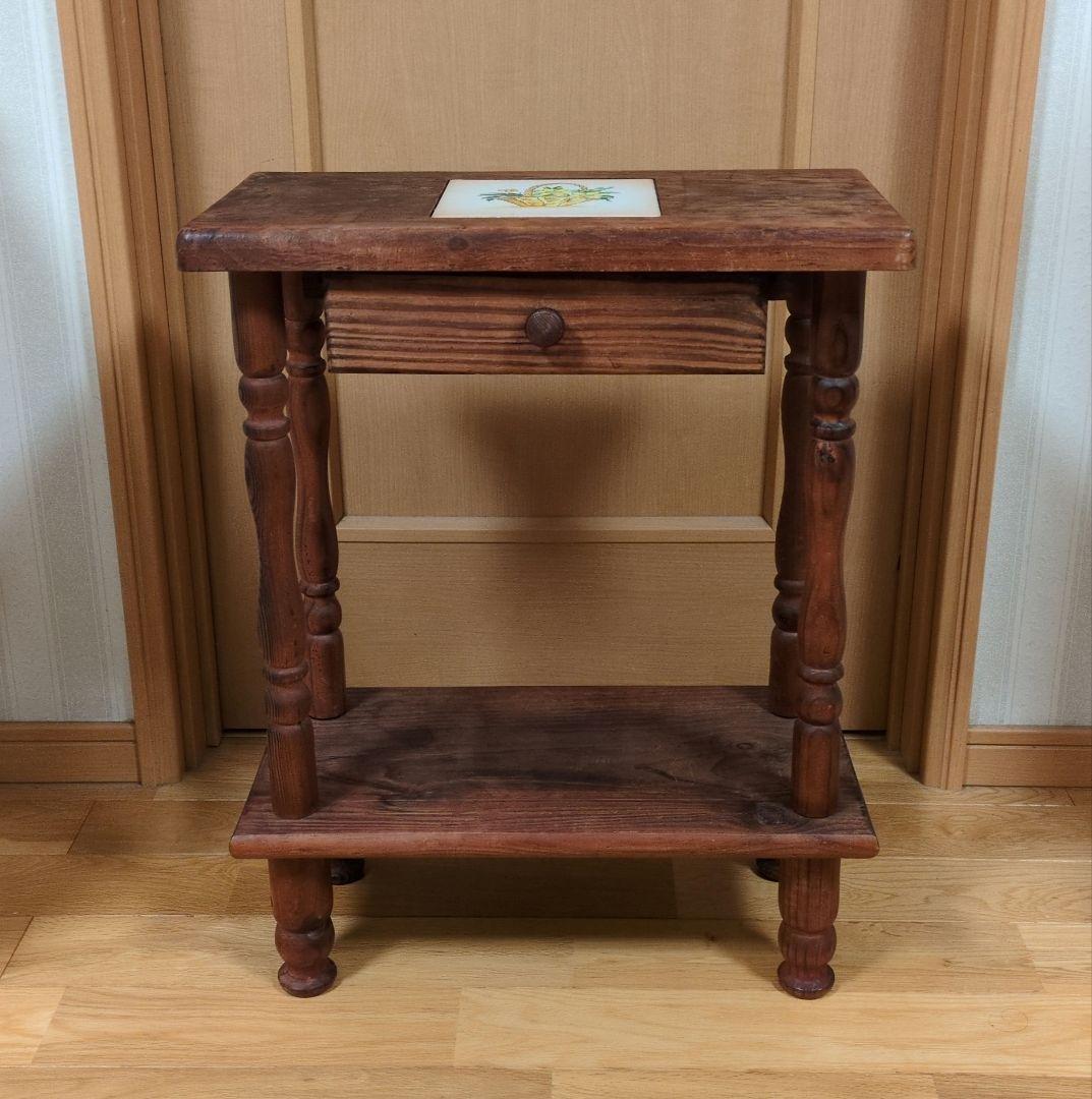 木製サイドテーブル　カフェテーブル