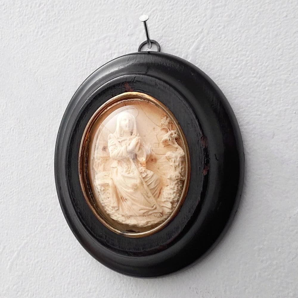 アンティーク　メダイヨン　1800年代　フランス　聖母マリア　石膏　ガラスドーム