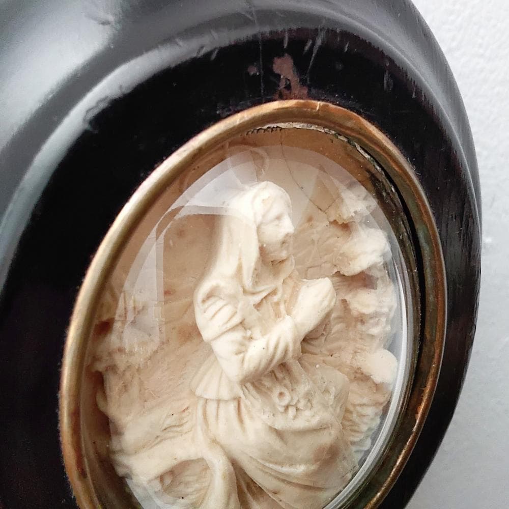 アンティーク　メダイヨン　1800年代　フランス　聖母マリア　石膏　ガラスドーム