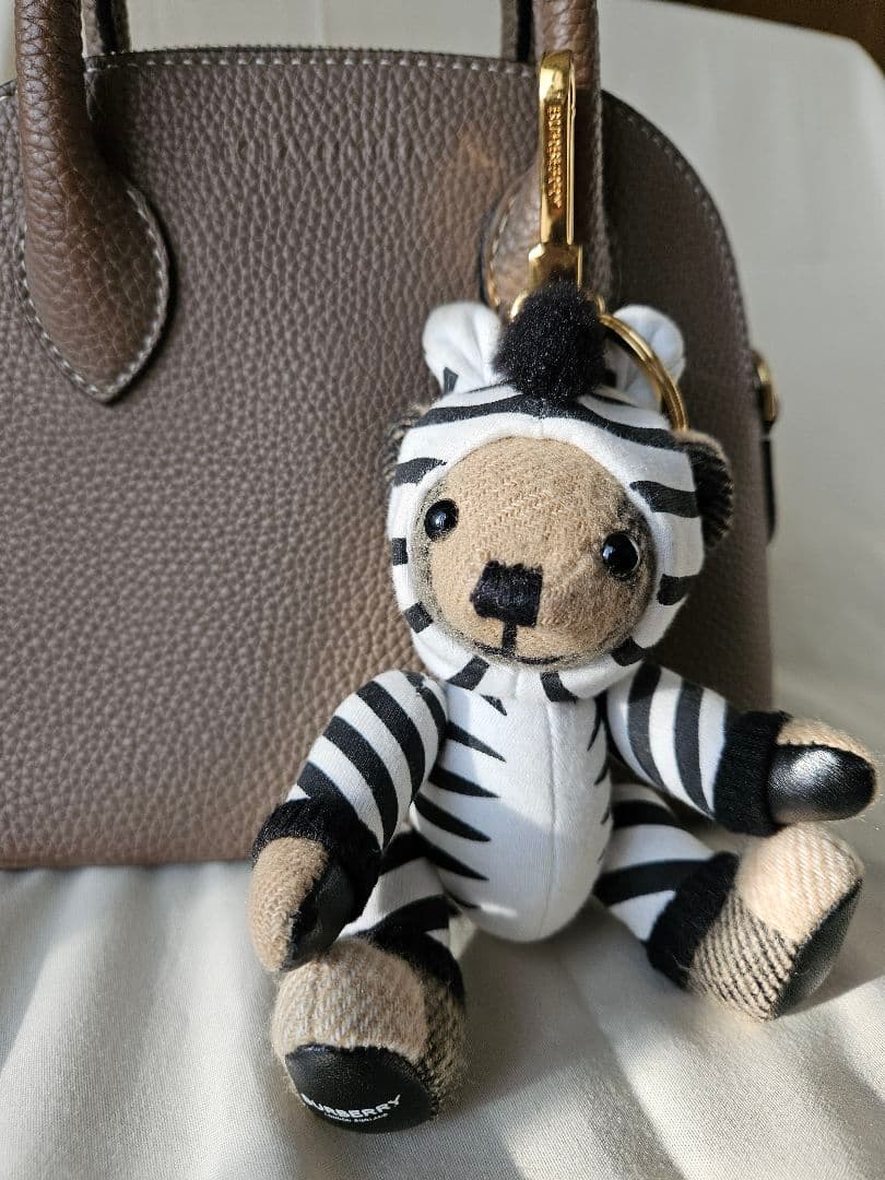 BURBERRY バーバリー ゼブラコスチューム トーマスベア チャーム