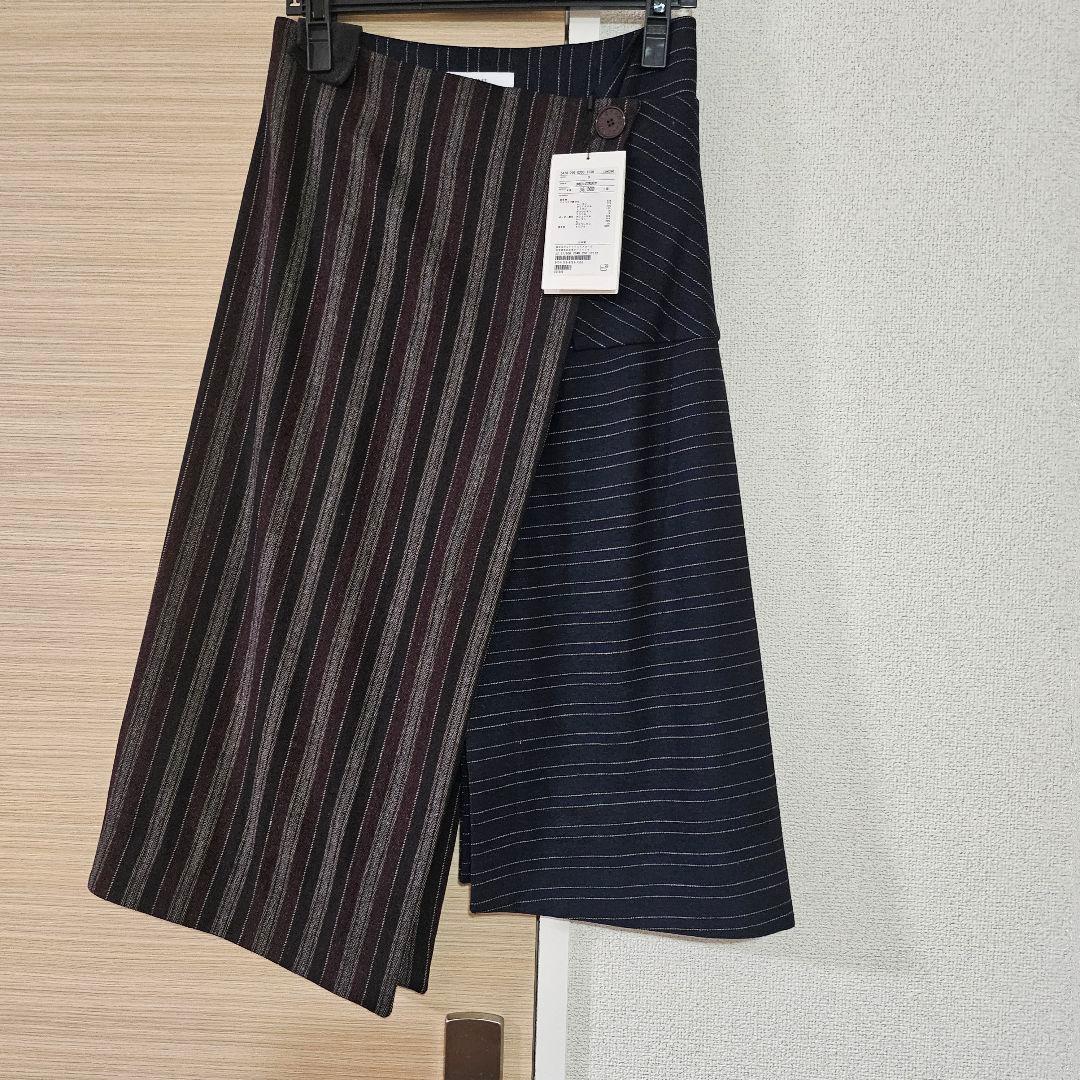 新品　アストラット　ミドル丈　スカート