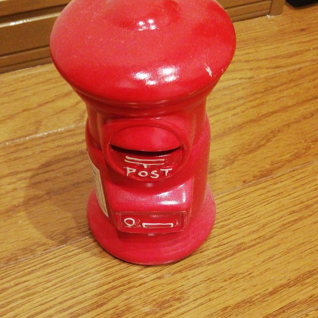 レトロな赤ポスト貯金箱