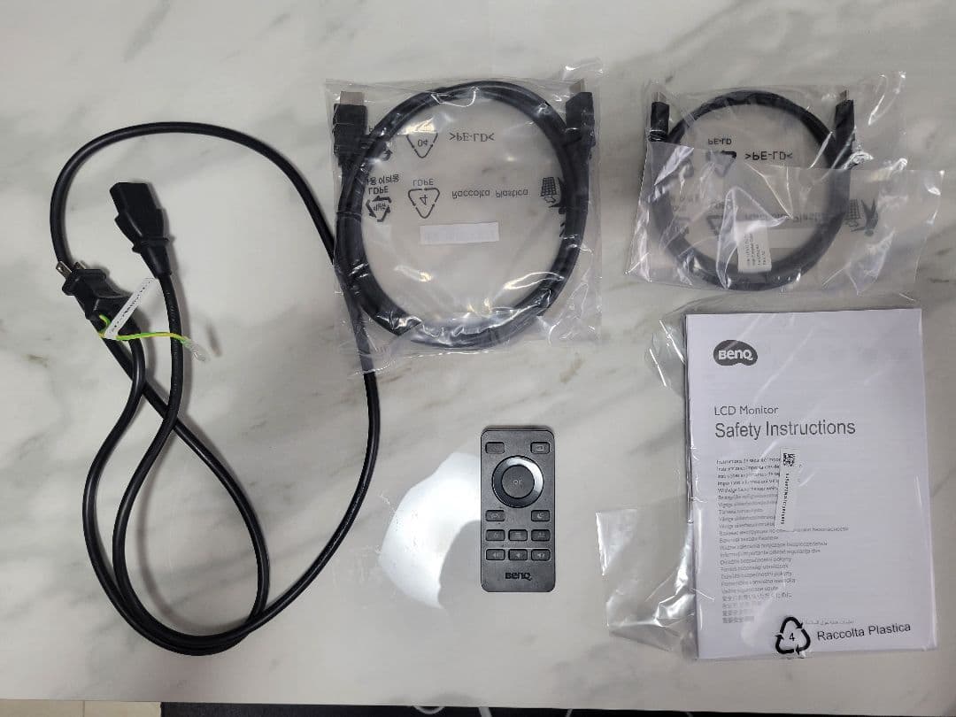 BenQ EW2880U 4K 28インチ エンターテインメントモニター