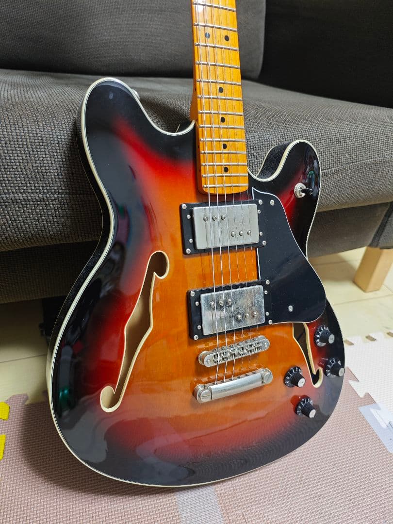 Squier Classic Vibe Starcaster サンバースト