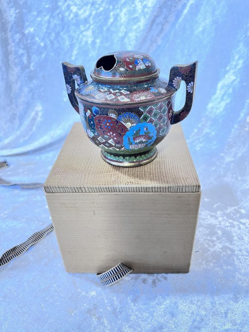七宝香炉　蓋付き　明治期　合せ箱　花草紋　菊　梅 W12×D10×H9㎝