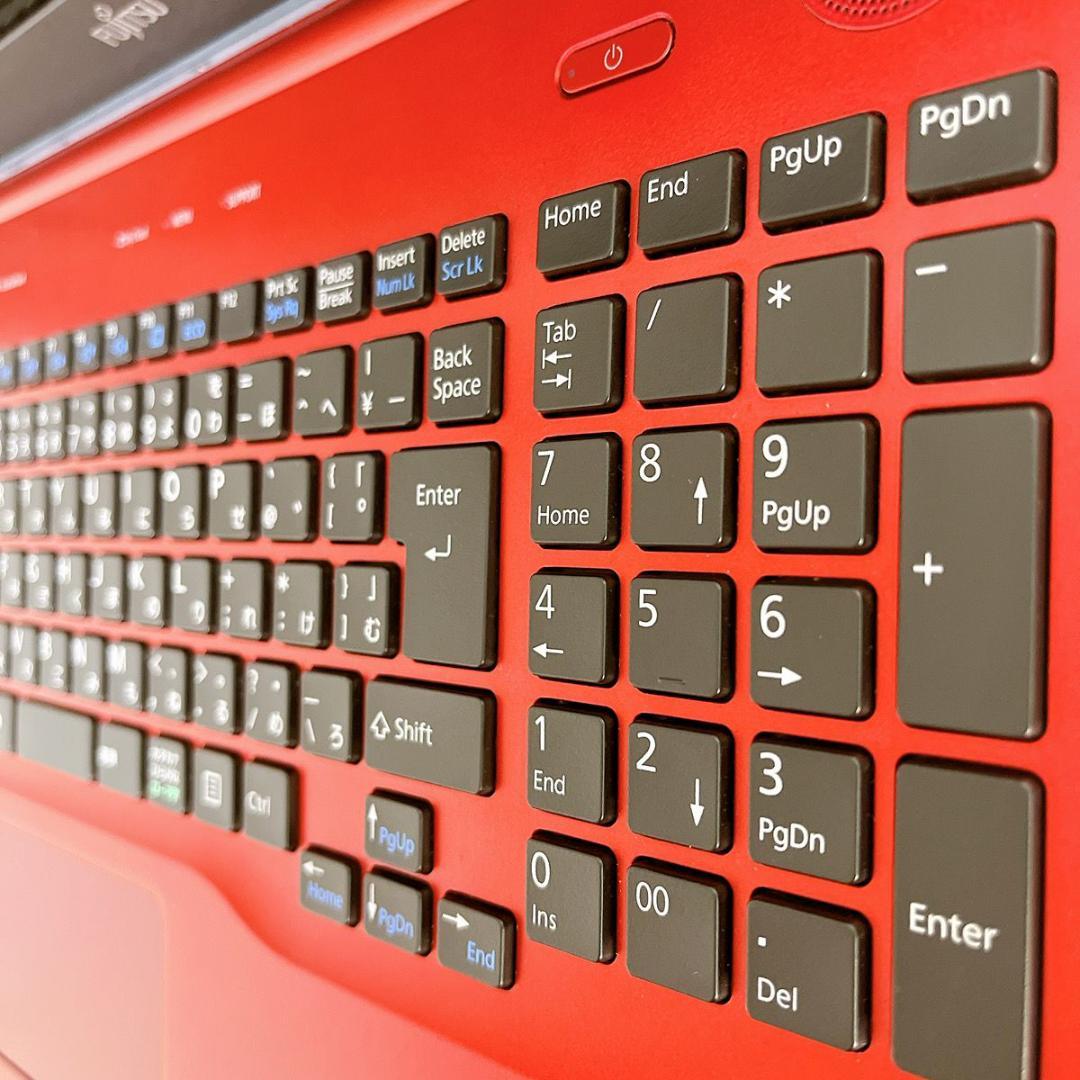 美品✨Windows11✨大容量1TB✨すぐ使えるカメラ付き薄型ノートパソコン赤