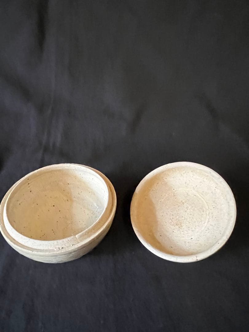 もうレア ！タイスンコロク鉄絵合子 穏やかで丁寧な絵付け 窯印がいい