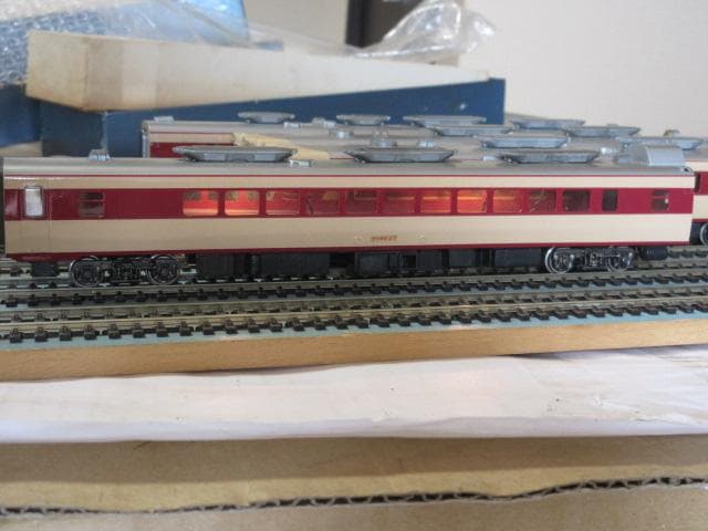 キハ82系 4両セット HOゲージ　(金属製 / カツミ製）