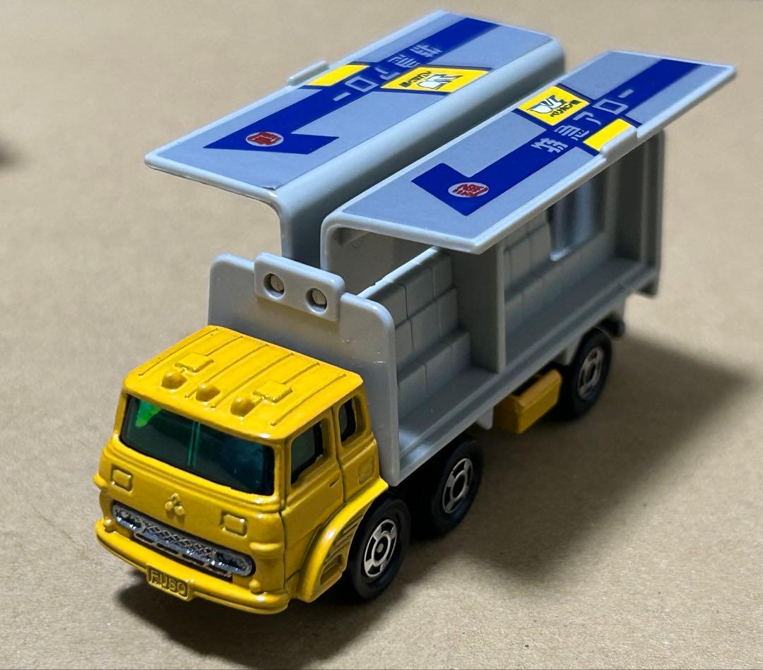 日本製 トミカ ふそう ウイングルーフ トラック 日本通運 特急アロー便