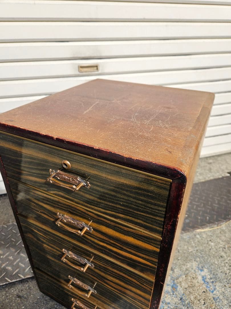 ジャパンヴィンテージ 古い木の抽斗 小箪笥 鍵付き 木製 小引き出し 収納