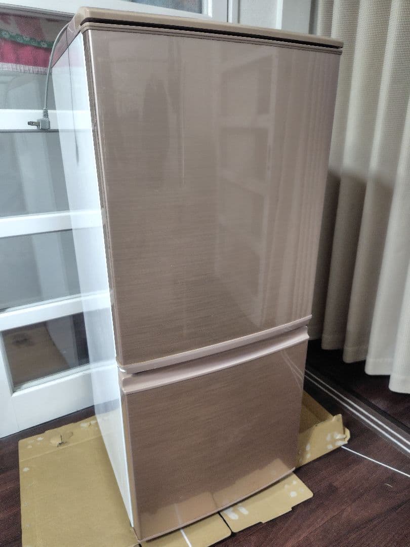 送料無料 SHARP ノンフロン冷凍冷蔵庫 SJ-14W-P 137L ピンク