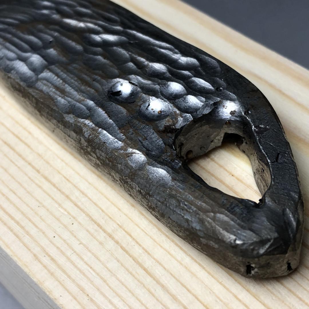 アルタイ隕石　 鉄隕石　メテオライト　模造刀　重さ約152ｇ 共箱