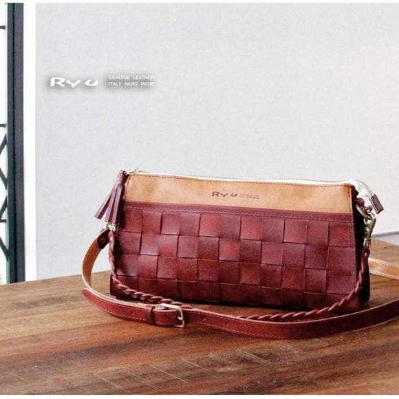 RYU 本革 編み込みバッグ　ワインレッド