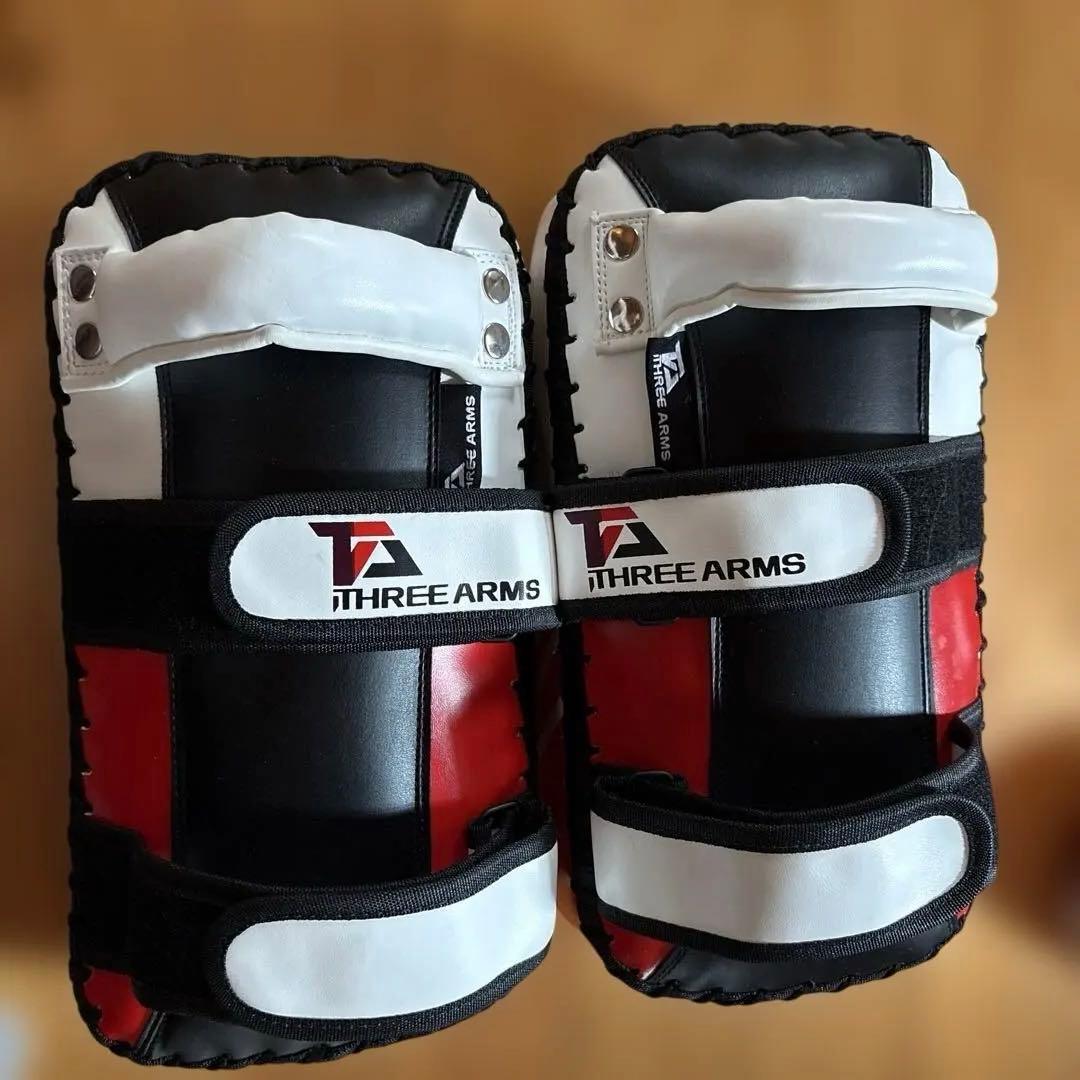 【美品】キックボクシング　Three arms キックミット