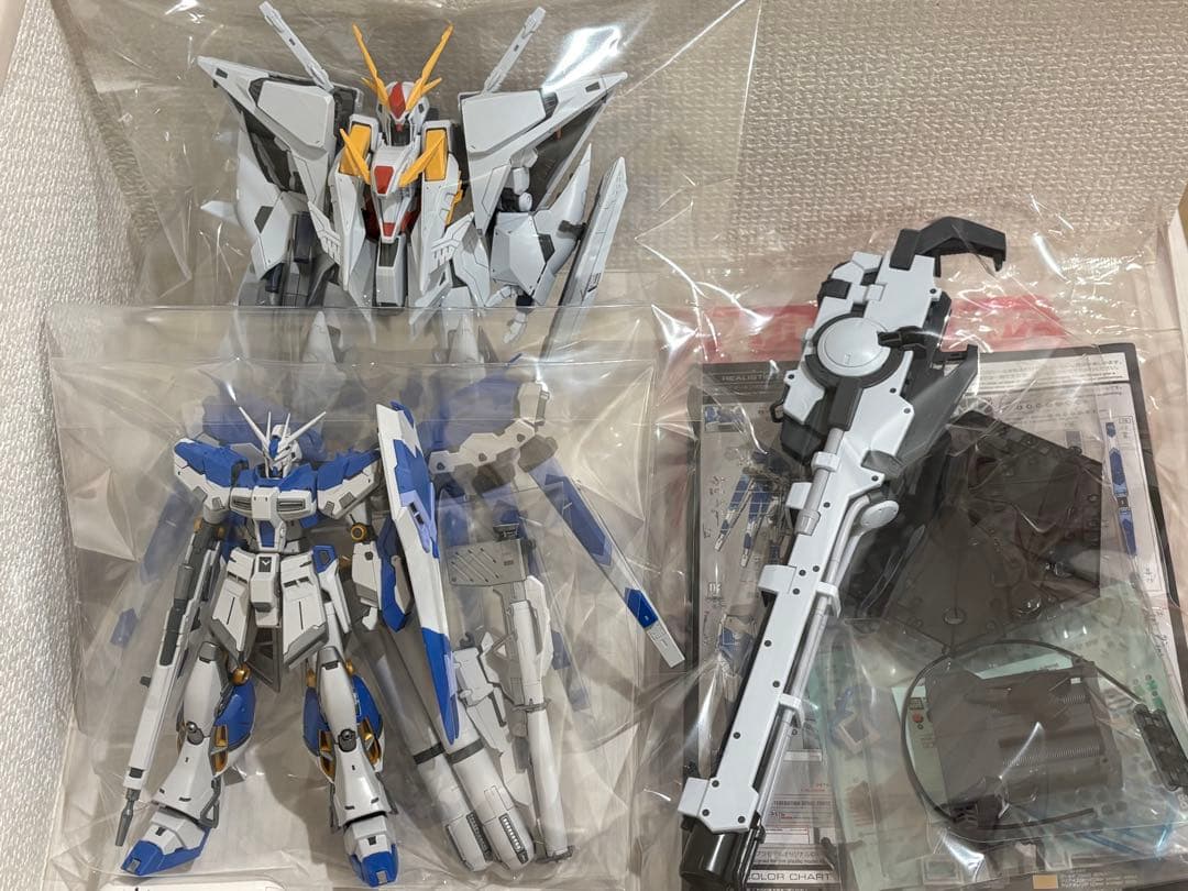 ②放出品 ジャンクガンプラ・RG Hi-νガンダム・HG クスィーガンダム 他