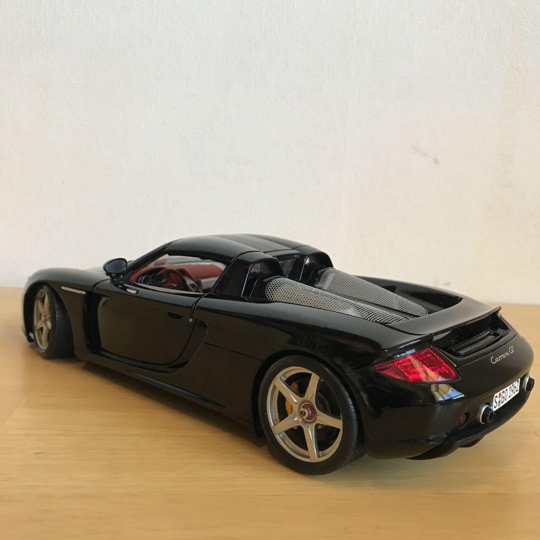 ポルシェカレラＧＴ　オートアートミレニアム1/18