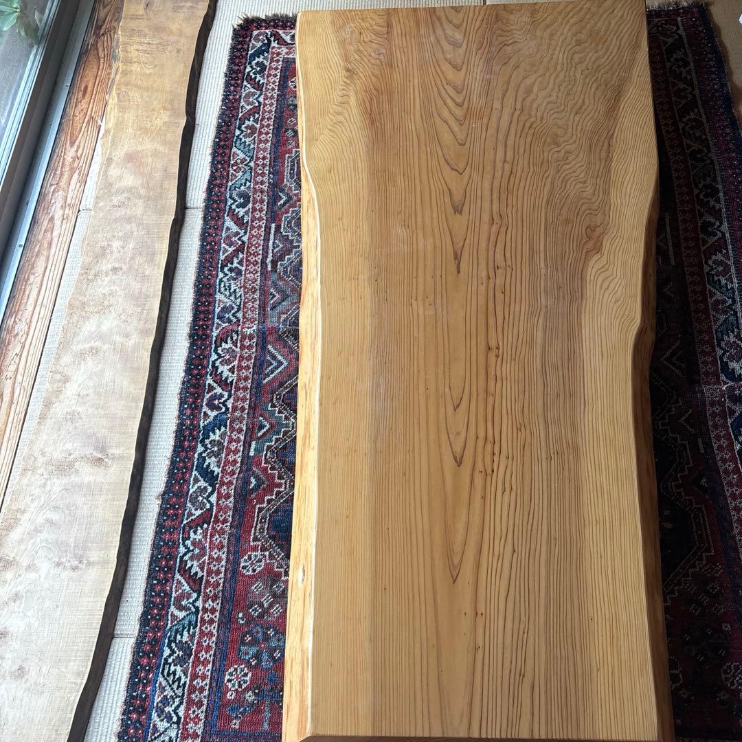 杉　一枚板　テーブル　ダイニングテーブル　脚付きません