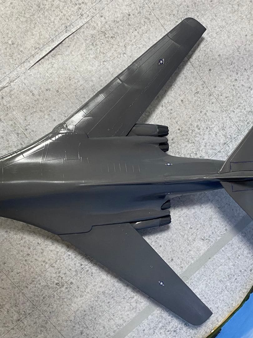 B-1Bランサー　1/72スケールプラモデル完成品 MPC